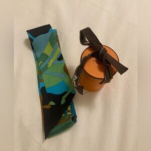 Hermes beautiful silk twilly ribbon